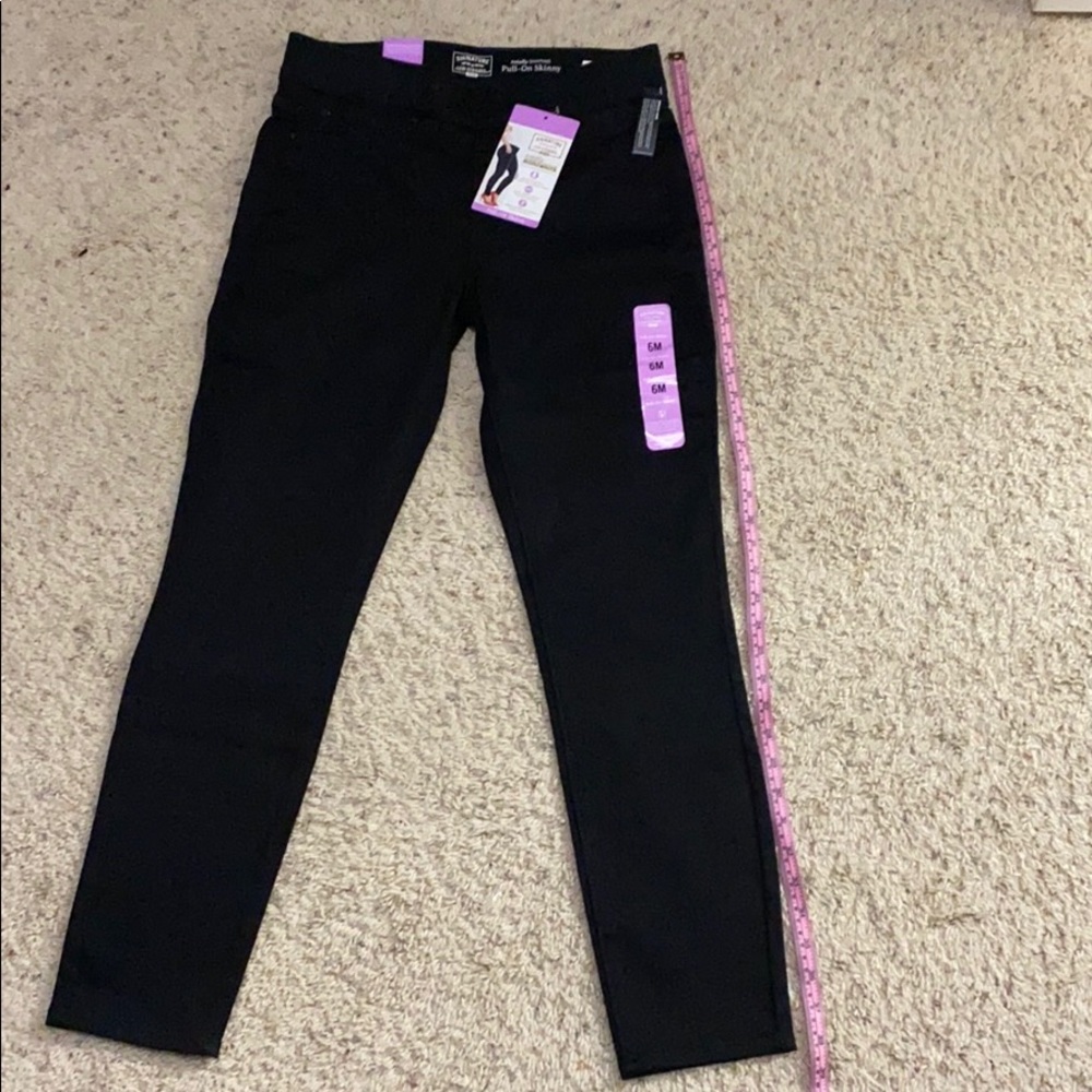 Levi Strauss Womens Shaping Pull on Skinny Jeans
